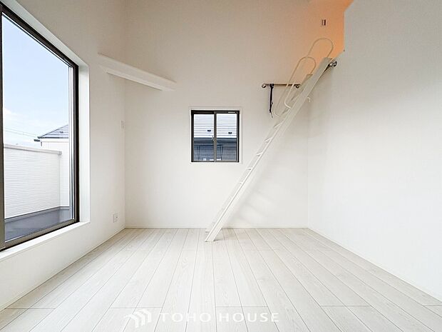 収納スペースもあり、生活しやすい居住スペースです。