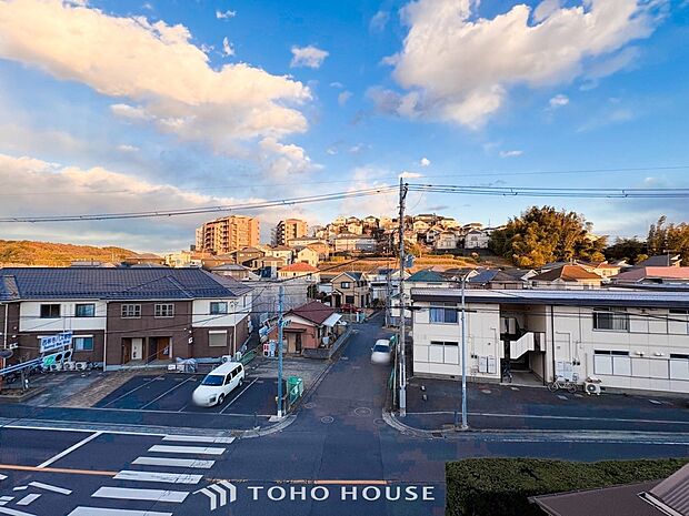 開放的で気持ちの良い眺望と青い空を満喫できます。