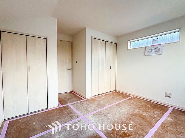 一日の疲れをいやしてくれる主寝室。自分時間を快適に過ごすプライベートルーム。