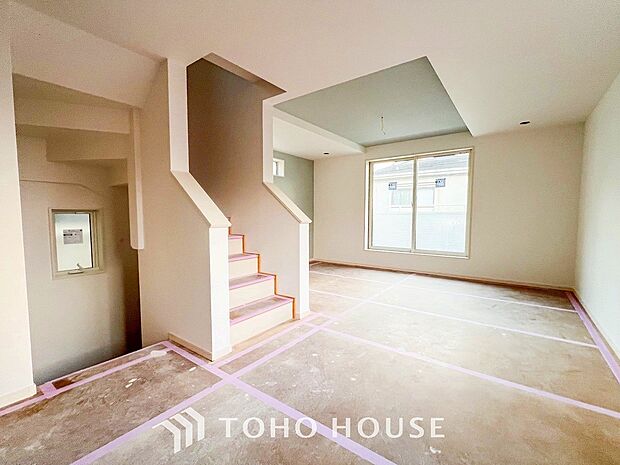 開放感あるリビングダイニング。ご家族とのんびりしたひと時を過ごせますね。