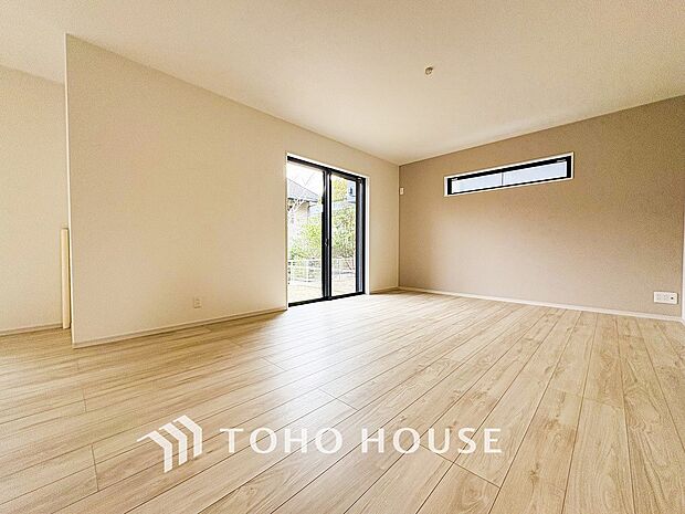 落ち着いた雰囲気に包まれた伸びやかな空間で、ゆったりと家族団らんの時間を過ごせます。