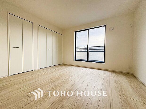 採光もアクセントの一つとして。プライベートルームにはやさしい光が射し込んでいます。