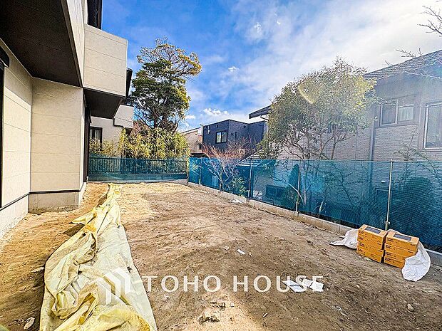 毎日の暮らしの中に癒しを与えてくれるお庭スペース。