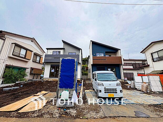 カースペースはお車2台分のゆとりある広さがあります。
