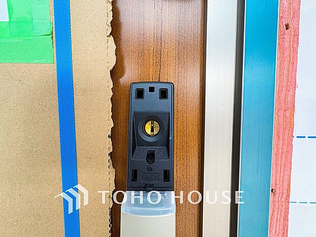 外出時も安心、玄関鍵。