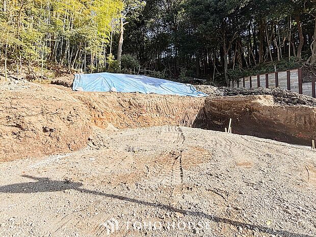 閑静な住宅街の陽当りに恵まれた土地で寛ぎに満ちた生活を。