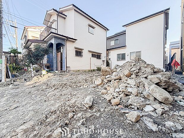 閑静な住宅街の一角、ひと時のくつろぎが生まれ、ゆっくりと愛着が育まれていきます。