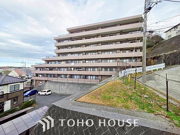 開放的で気持ちの良い眺望と青い空を満喫できます。