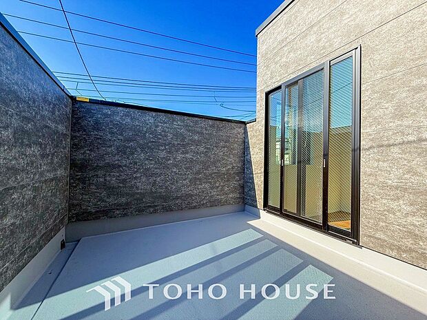 お部屋にも爽やかな風と暖かく柔らかな日差しが差し込み、毎日の暮らしを豊かに彩ります。