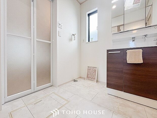 ご家族の1日が始まり、1日の終わりを締めくくる洗面空間。