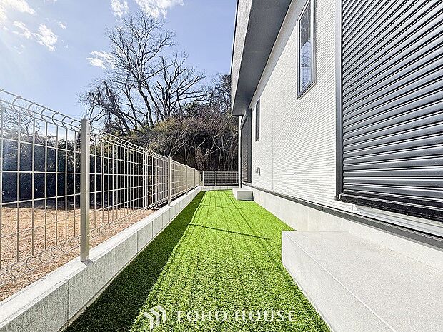 毎日の暮らしの中に癒しを与えてくれるお庭スペース。