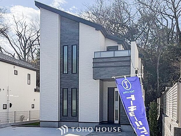 閑静な住宅街の一角、ひと時のくつろぎが生まれ、ゆっくりと愛着が育まれていきます。