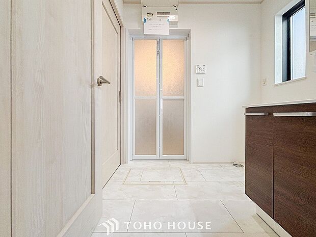 ご家族の1日が始まり、1日の終わりを締めくくる洗面空間。