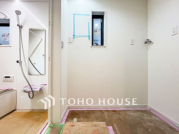 ゆったり落ち着いてお使い頂ける広さが魅力のパウダールーム。