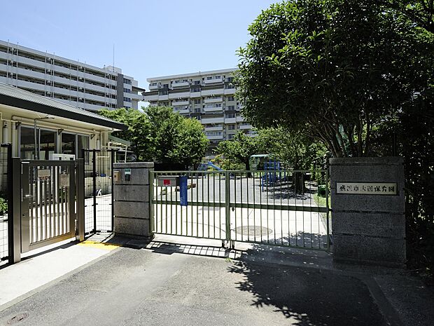 体を動かしながら楽しくのびのびと成長できる保育園です。公立保育園。