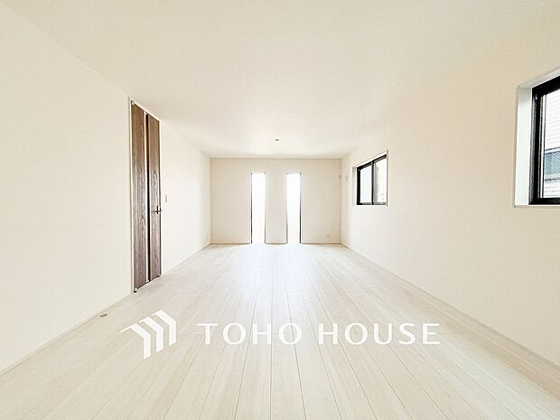 落ち着いた雰囲気に包まれた伸びやかな空間で、ゆったりと家族団らんの時間を過ごせます。
