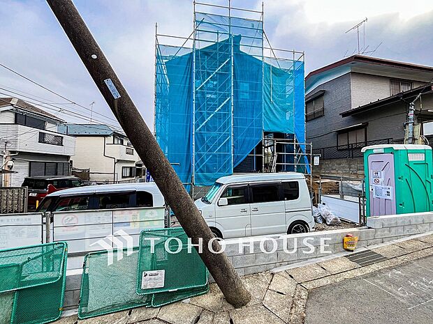 風を感じ青い空から太陽の恵みを感じる温もり溢れる佇まい。