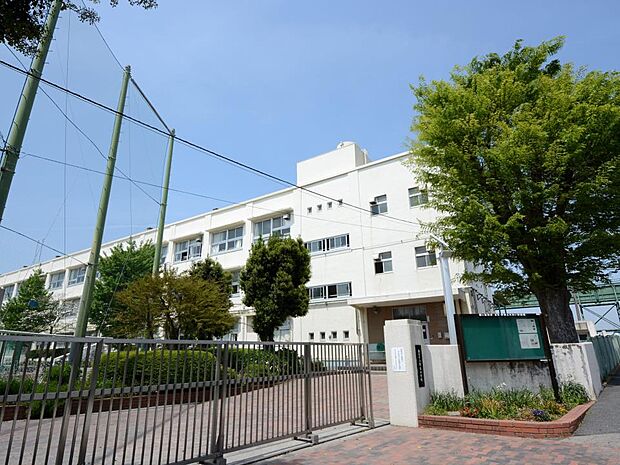 横浜市立鶴ヶ峰中学校