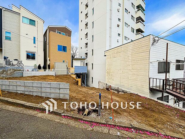 時間のゆとりと空間、爽やかな陽光がもたらす光と風を贅沢なまでに感じる暮らしが始まります。