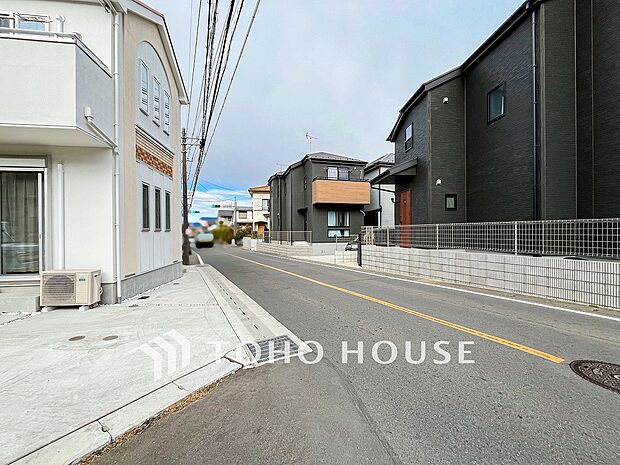 風を感じ青い空から太陽の恵みを感じる温もり溢れる佇まい。