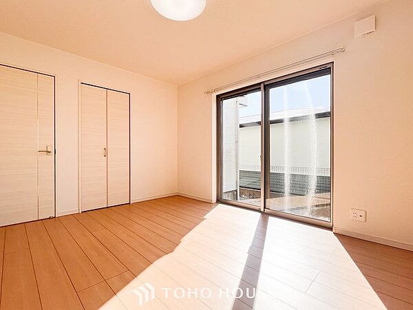 採光もアクセントの一つとして。プライベートルームにはやさしい光が射し込んでいます。