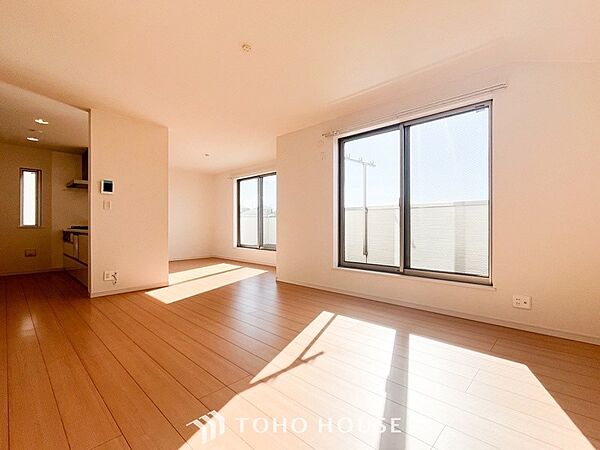 ここにはみんなが集い、食事と楽しい会話が始まるスペース。