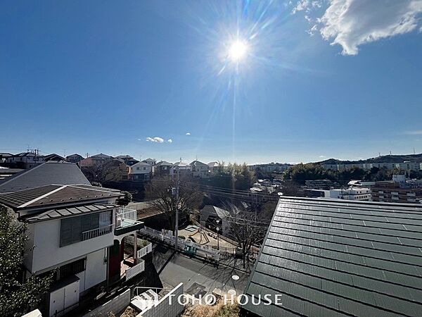 開放的で気持ちの良い眺望と青い空を満喫できます。