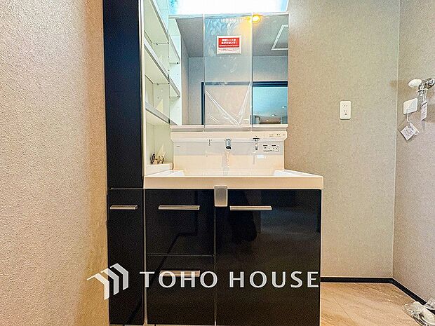 洗面台・洗面所清潔感のあるプライベート空間は、身だしなみチェックや肌のお手入れに最適です。