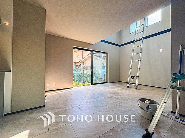 空気感という居心地の良いBGMは、暮らしのステージを彩り、心のやすらぎと満足感を与えてくれます。