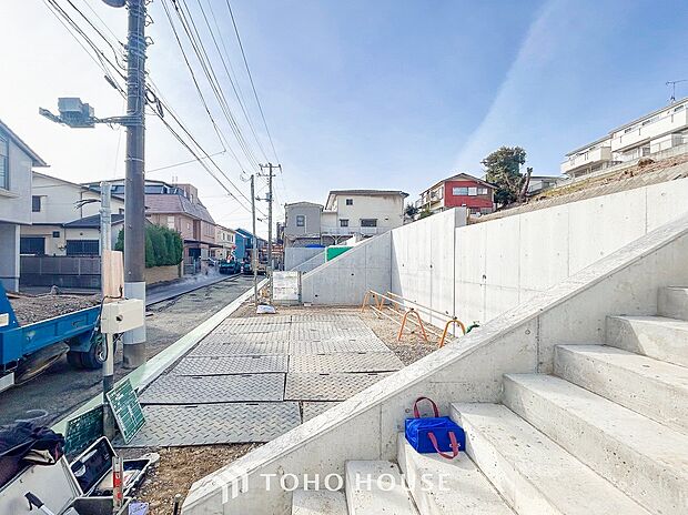 表現された空間は豊かな光と風を纏い、暮らしの時間を豊かにしてくれます。