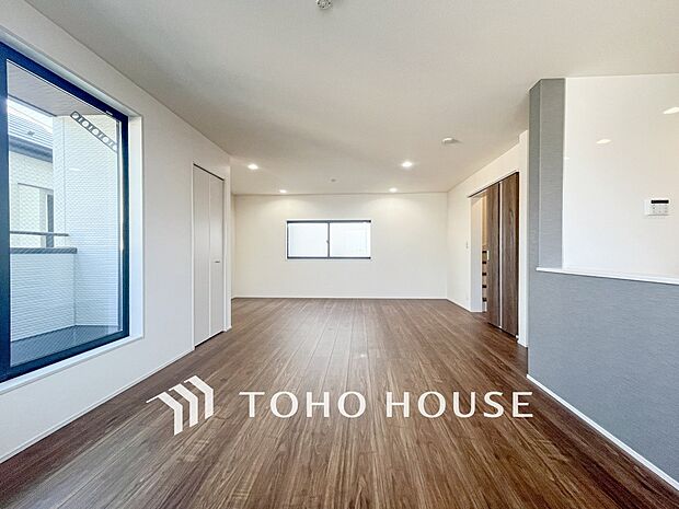 ここにはみんなが集い、食事と楽しい会話が始まるスペース。