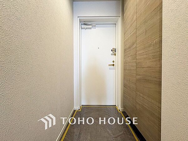 帰宅されるご家族や、訪れる方を優しく迎える・安らぎに満ちた生活空間を予感させてくれます。