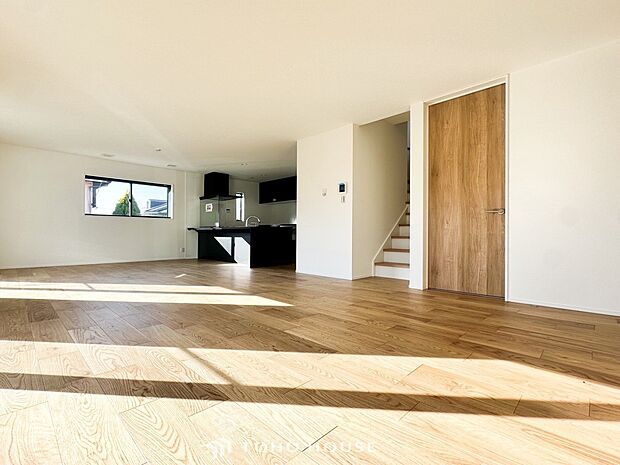 ご家族やお客様との時間など、多くの時を刻む空間。何気なく過ぎる時でさえも上質なひと時となる快適な空間を目指して。