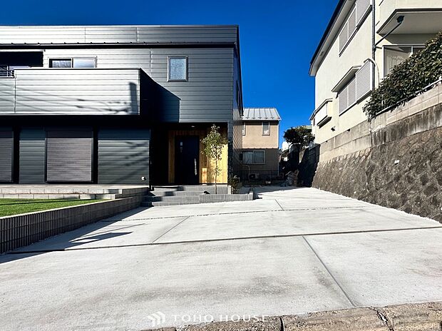 敷地内に駐車スペースがあると、日々の暮らしのをスムーズに運ぶ事が出来ます。