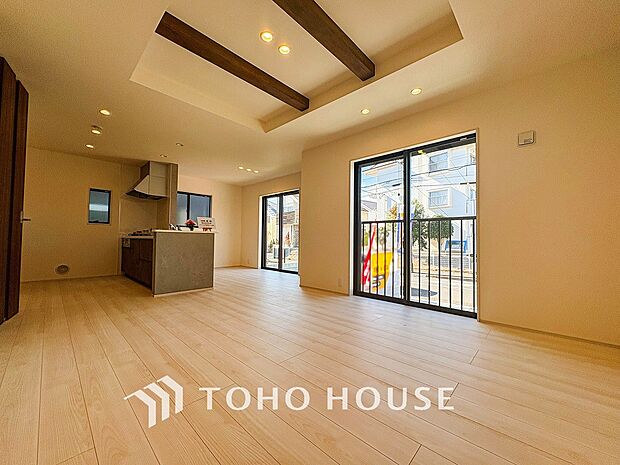 ここにはみんなが集い、食事と楽しい会話が始まるスペース。