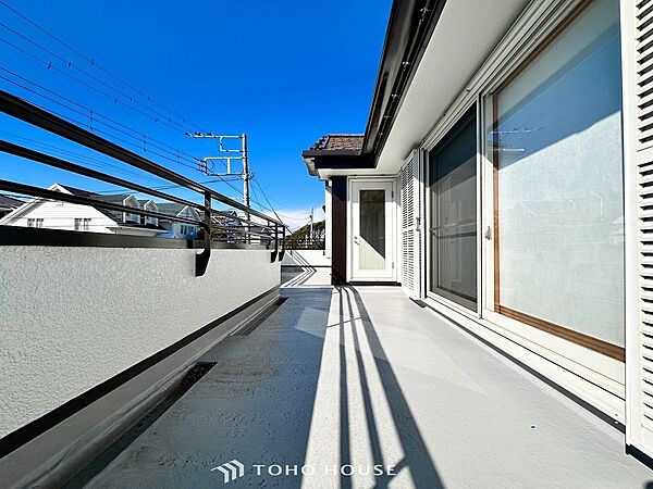 お部屋にも爽やかな風と暖かく柔らかな日差しが差し込み、毎日の暮らしを豊かに彩ります。