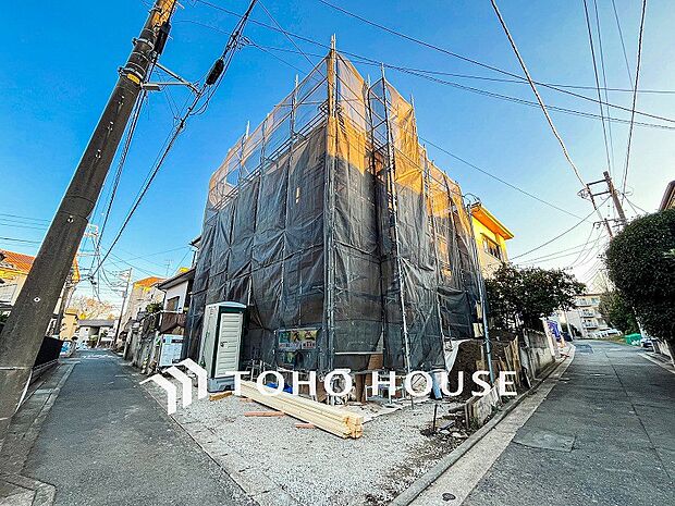 閑静な住宅街の陽当りに恵まれた土地で寛ぎに満ちた生活を。