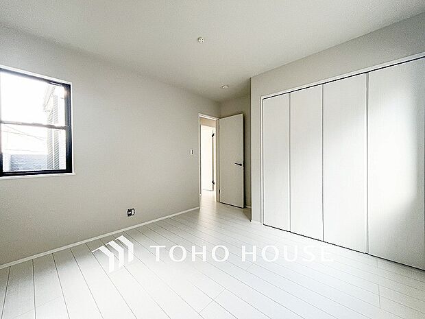 収納スペースもあり、生活しやすい居住スペースです。