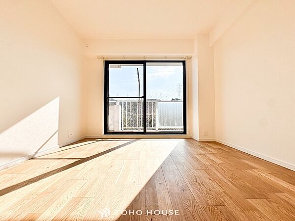 1日の疲れを癒し、心地よく寛げるようゆったりとした広さを確保しています。