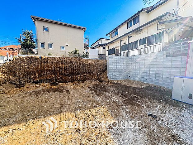表現された空間は豊かな光と風を纏い、暮らしの時間を豊かにしてくれます。