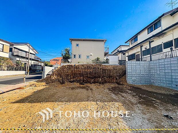 閑静な住宅街の陽当りに恵まれた土地で寛ぎに満ちた生活を。