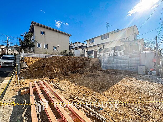 カースペースもゆとりある空間を保っています。