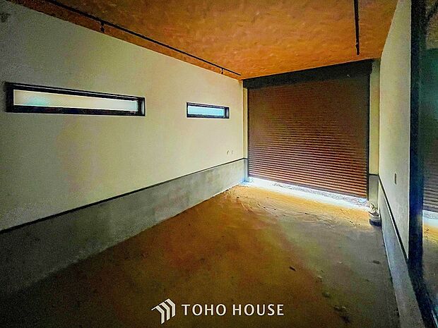 大切なお車を雨や風から守ってくれるビルトイン車庫付です。