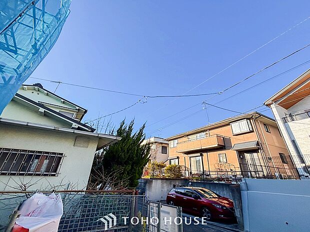 開放的で気持ちの良い眺望と青い空を満喫できます。