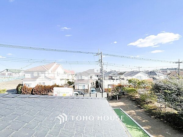開放的で気持ちの良い眺望と青い空を満喫できます。