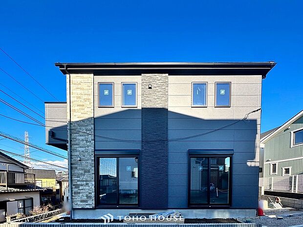 表現された空間は豊かな光と風を纏い、暮らしの時間を豊かにしてくれます。