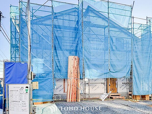 表現された空間は豊かな光と風を纏い、暮らしの時間を豊かにしてくれます。