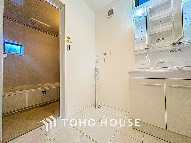 ご家族の1日が始まり、1日の終わりを締めくくる洗面空間。