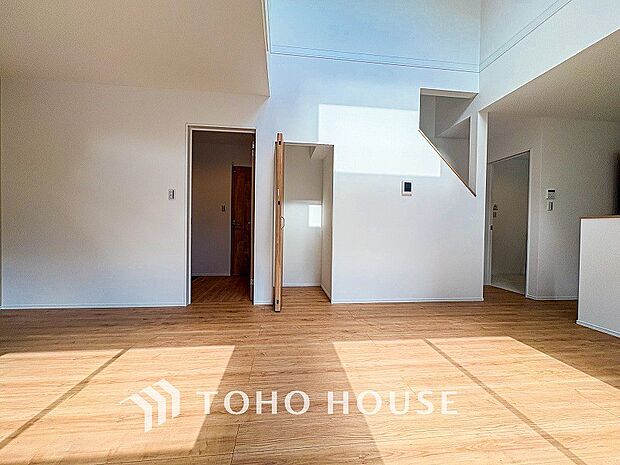 ご家族やお客様との時間など、多くの時を刻む空間。何気なく過ぎる時でさえも上質なひと時に。