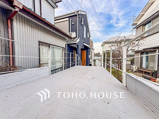 カースペースもゆとりある空間を保っています。